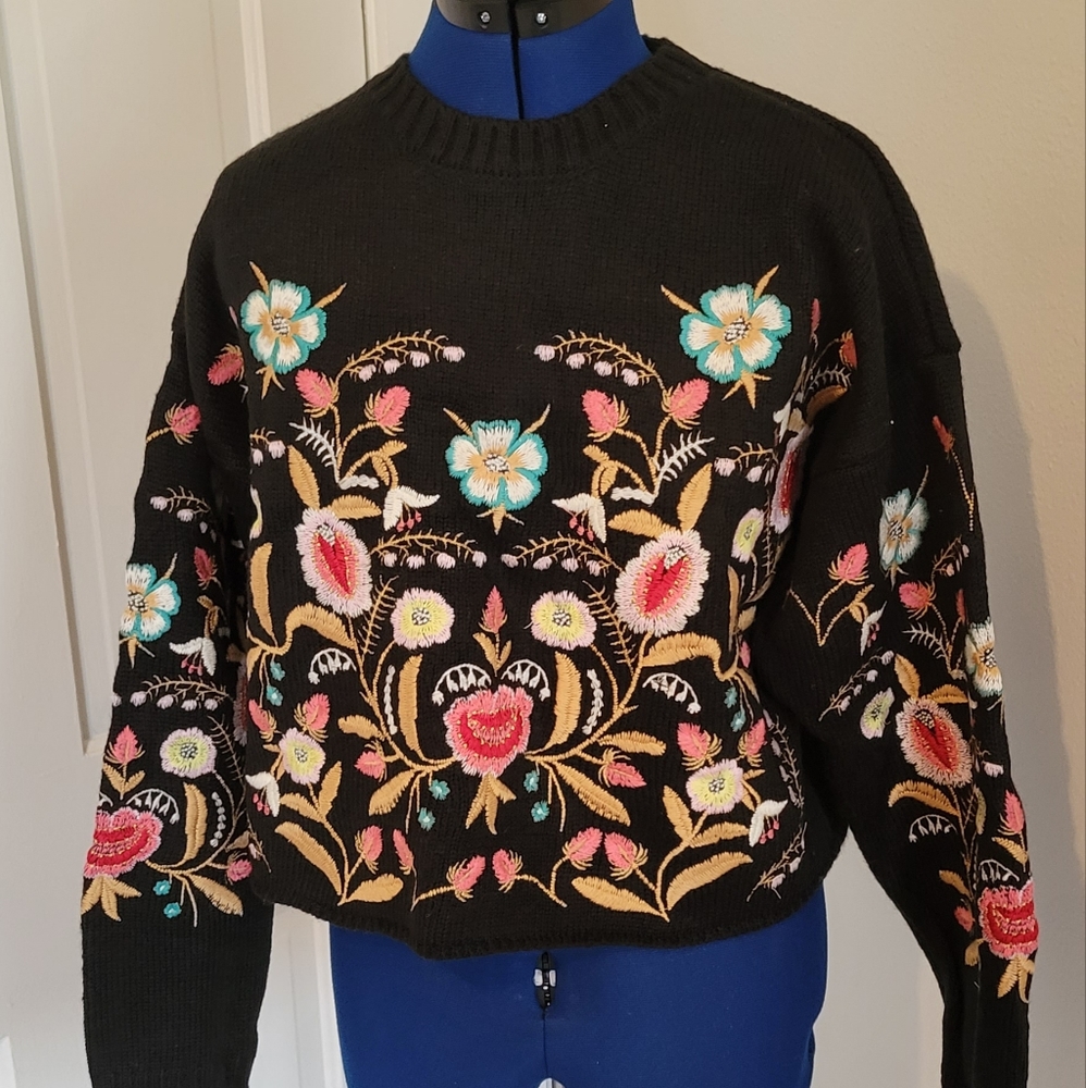 Women's Black Embroidered Floral Sweater
